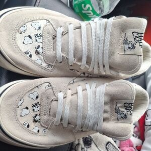 Kids Cream Sneakers